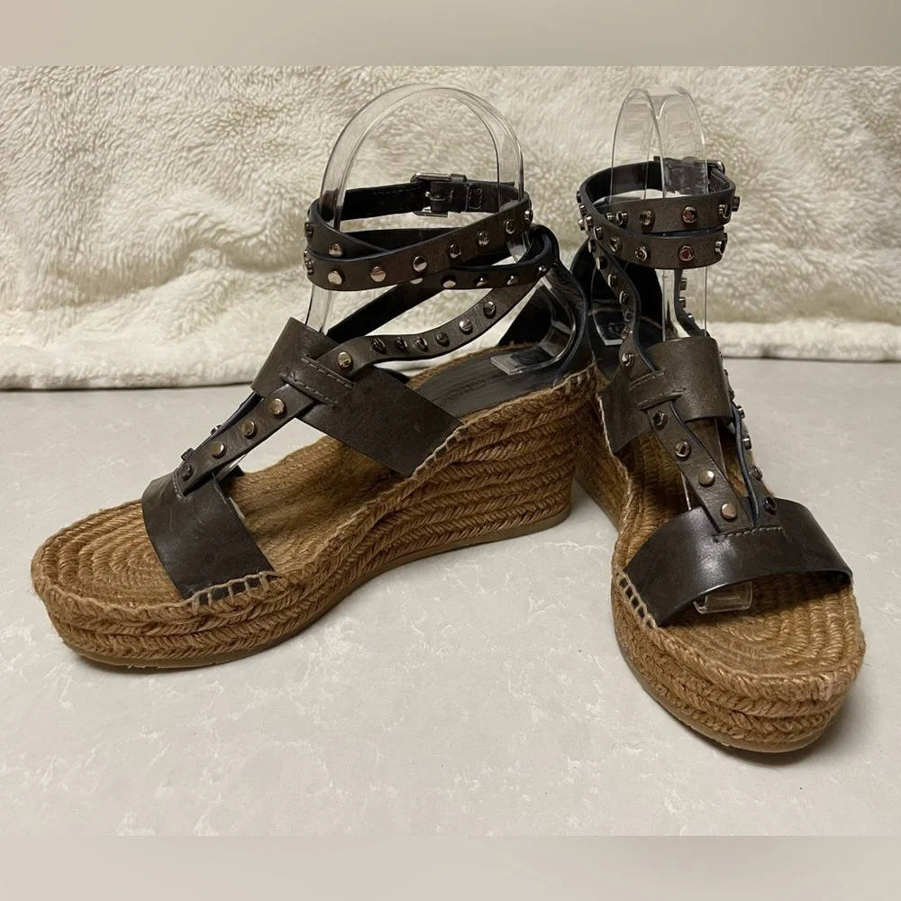 GUC Jimmy Choo Raffia Calfskin Stud Danica 80mm Wedge Sandals. Size 37 1/2